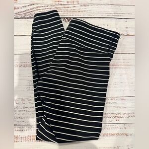 Gap black & white Small cropped